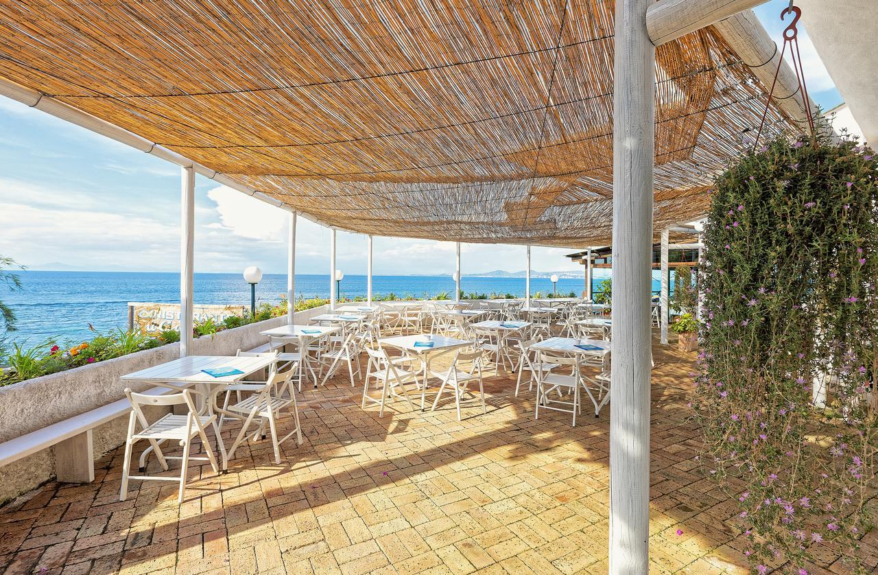 Oasi Castiglione Hotel 4*
